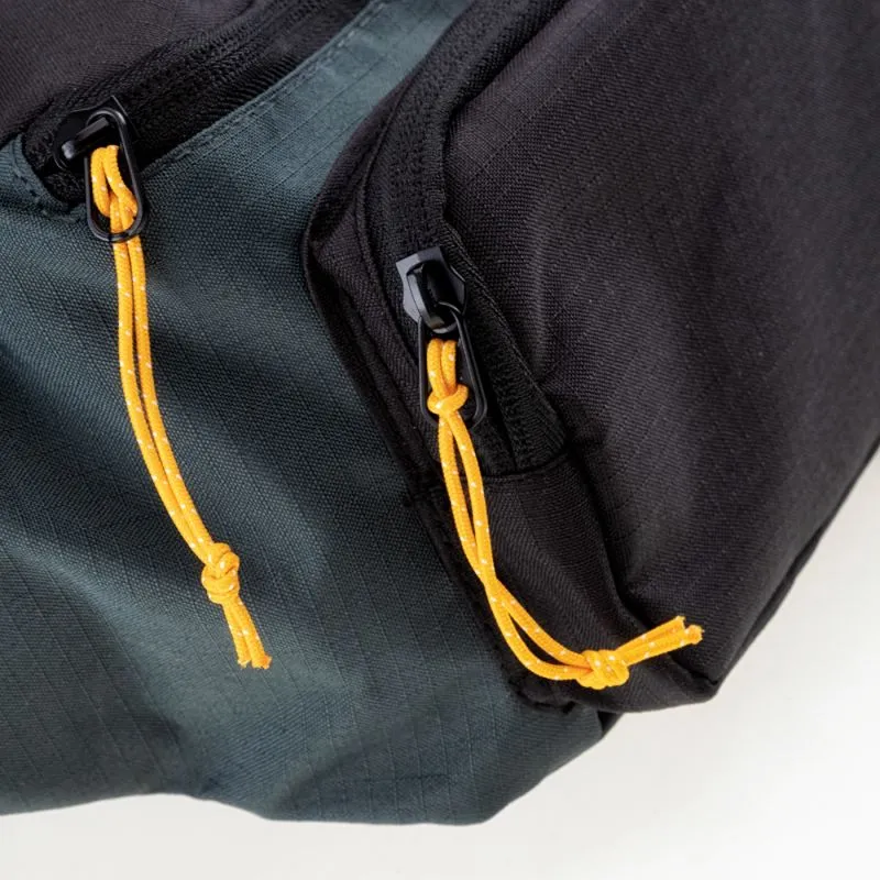 Elbrus Sachet - Black
