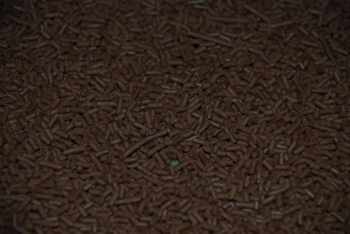 Ken's Premium Mini Blackworm Sticks