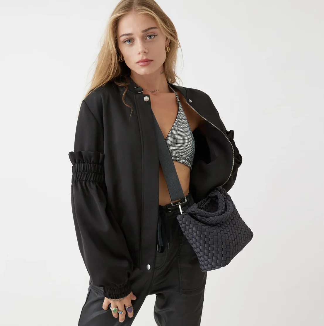 Lupe Crossbody Charcoal